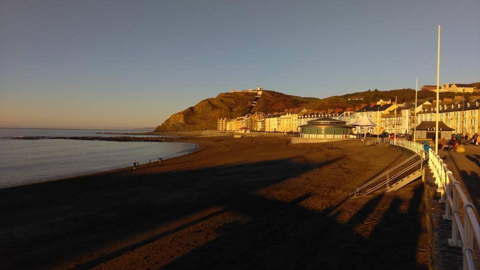 Richmond Hotel Aberystwyth Exterior photo